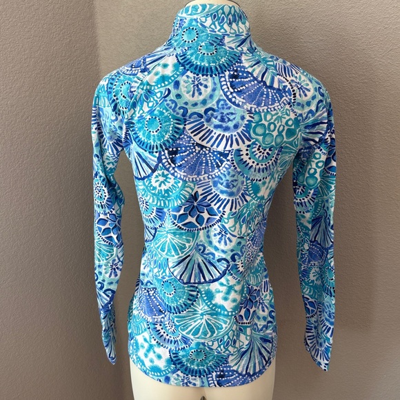 Lilly Pulitzer UPF 50+ Captain Popover Turquoise Oasis Half Shell Top Small - Picture 4 of 9